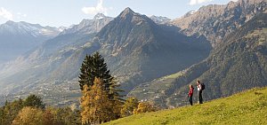 schenna-herbst-suedtirol-wandern-landschaft.jpg